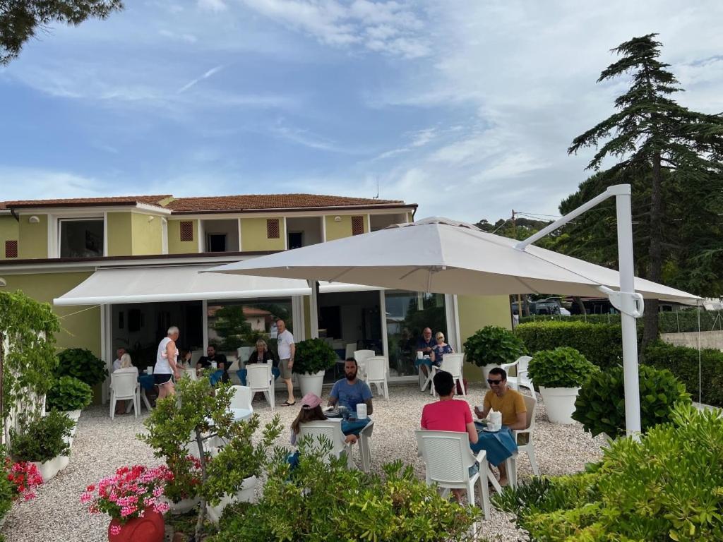 Hotel Barbarossa Porto Azzurro Eksteriør bilde